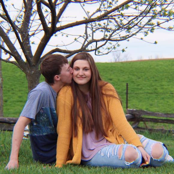 Meet your Posher, Courtney - Picture 1 of 1